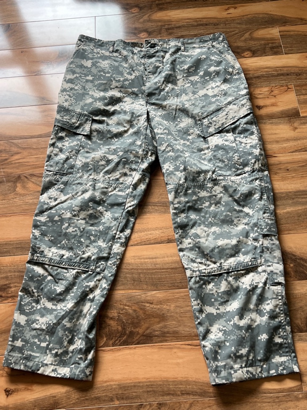 Army ACU Digital Camo Cargo Pants Large Regular Ripstop Combat Tactical